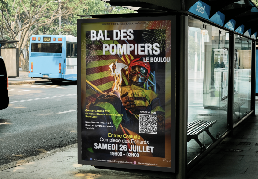 photo mise en scène d'un pompier tenant une torche allumée en fond, texte d'annonce du bal des pompiers, le 26 juillet de 19 heure à 2 heure, au complexe des échards, au Boulou